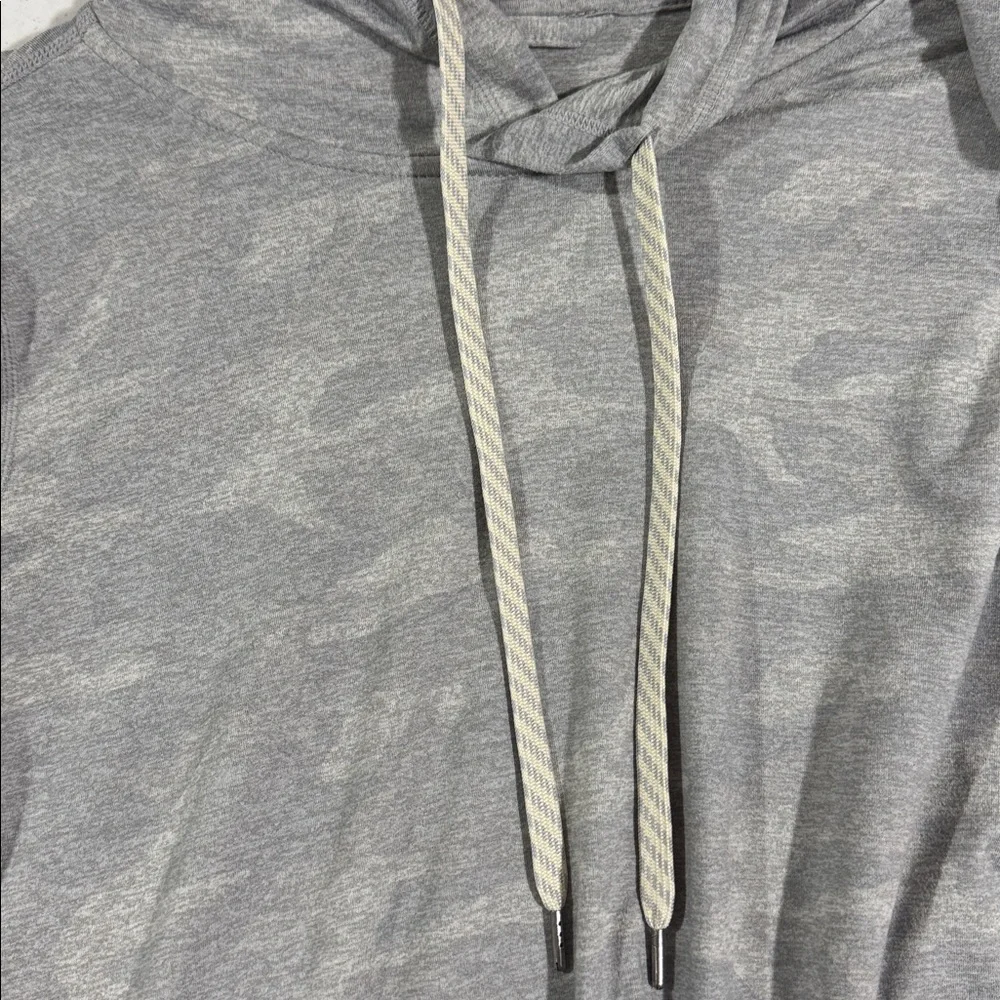 Vuori DreamKnit Essential Pale Heather Camo Hoodie Women’s Small - Picture 5 of 7
